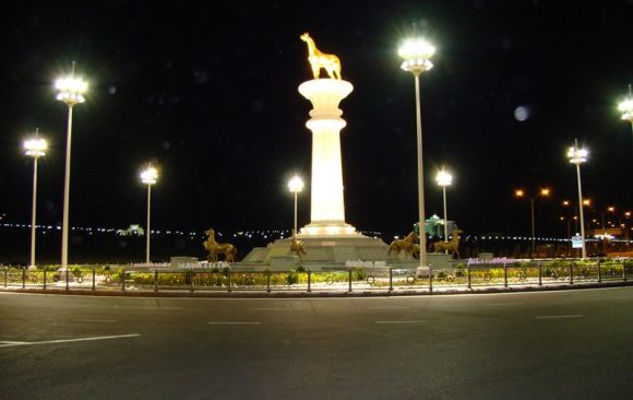 Türkmenistan Anıt Aydınlatması